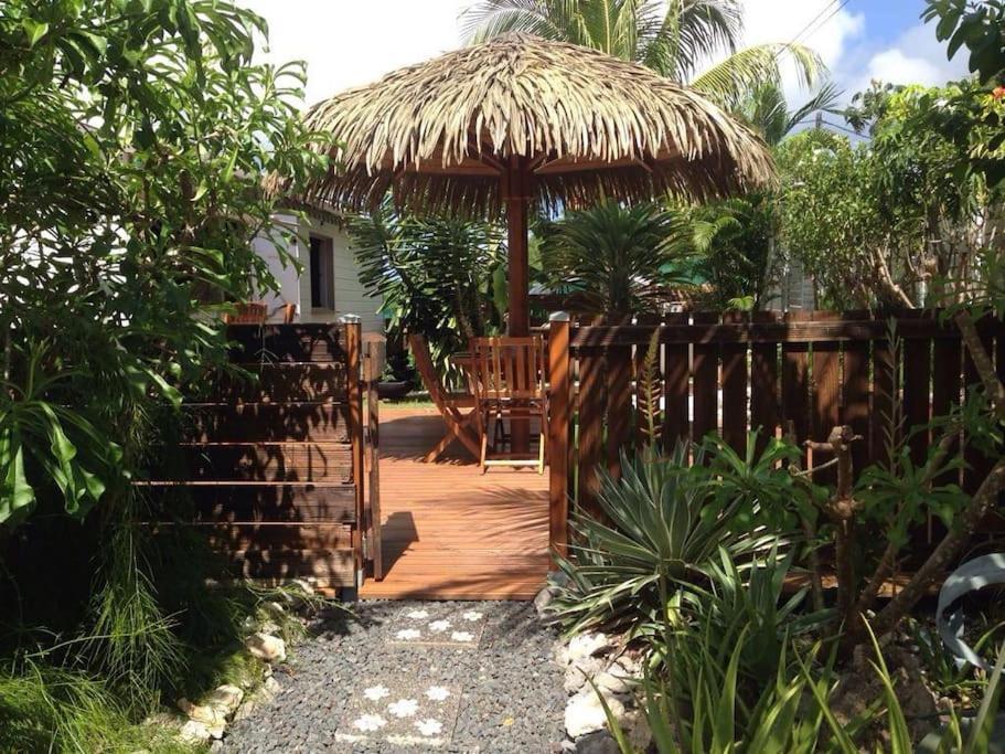 Charmant Bungalow Un P'Tit Coin De Paradis Saint-Francois  Exterior foto