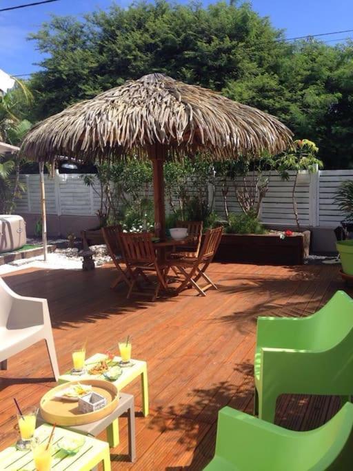 Charmant Bungalow Un P'Tit Coin De Paradis Saint-Francois  Exterior foto